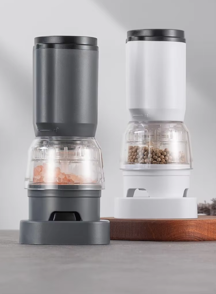 white and black pepper grinder