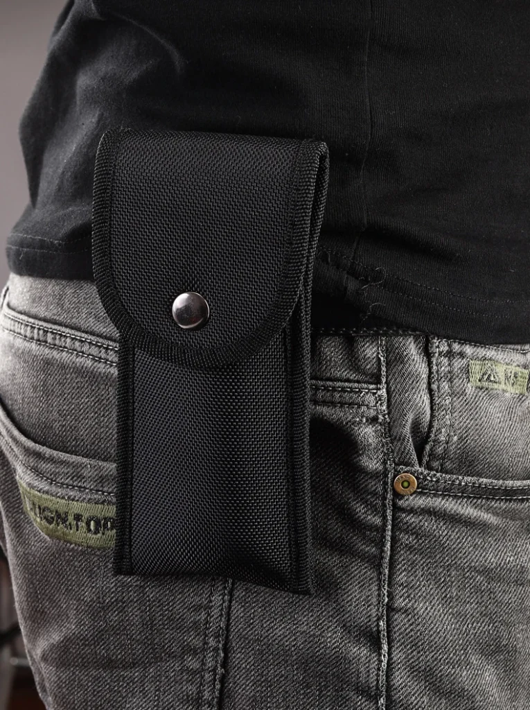 multifunctional hammer tool attached on belt